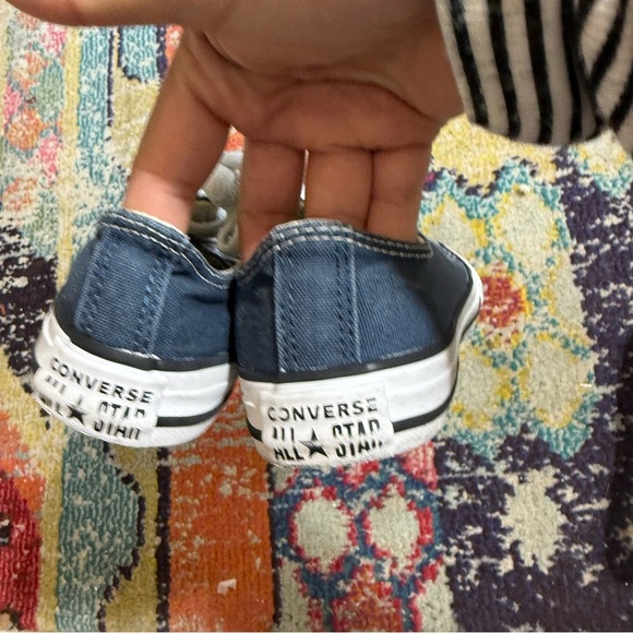 Converse Classic Navy Kids Sneakers size 12 - Picture 2 of 4